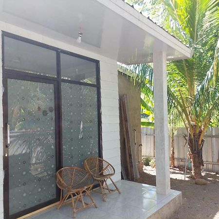 Kondo Villa Labuhan Pandan Exteriör bild