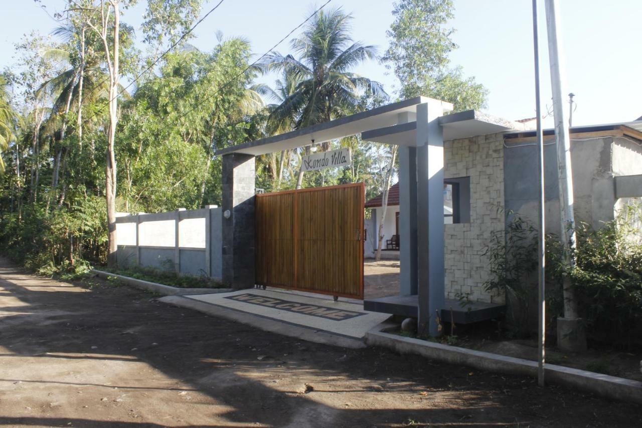 Kondo Villa Labuhan Pandan Exteriör bild